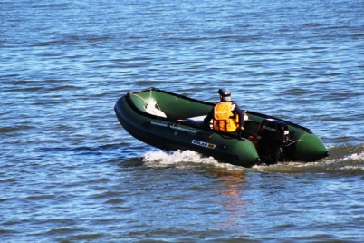 Лодка надувная транц. "Солар Максима-450 К" зеленый